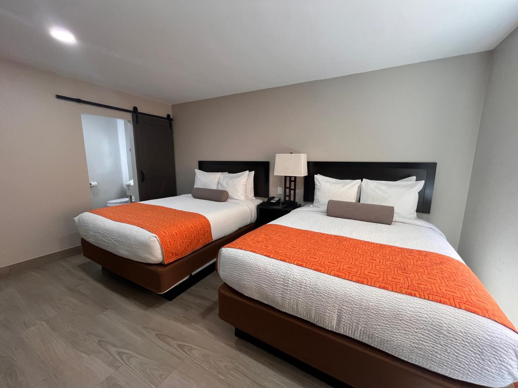 Motel Howard Johnson By Wyndham West